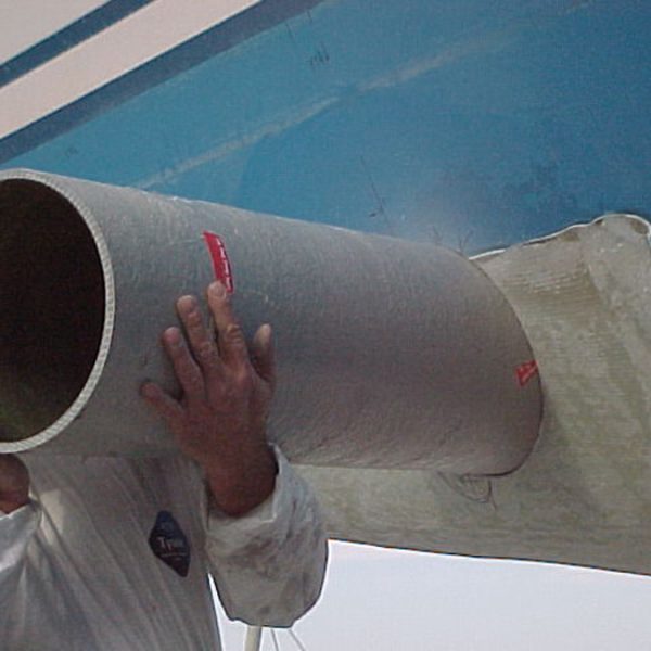 Alerre fitting new bow-thruster tunnel Alerre