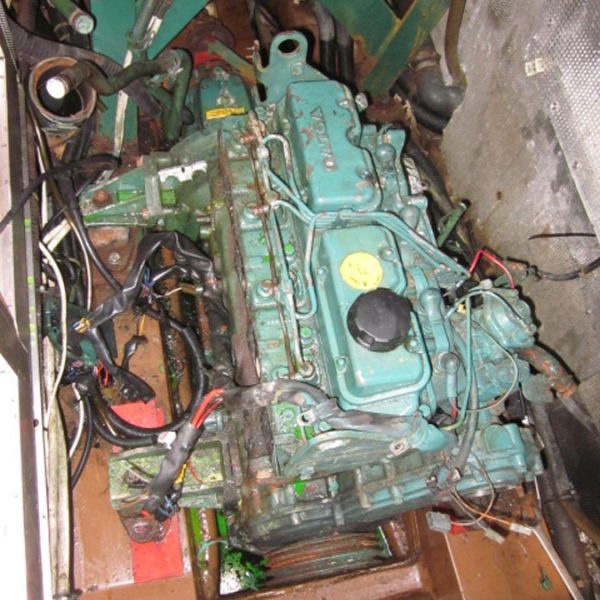 Alerre original engine disassembly in place prior to removal Alerre