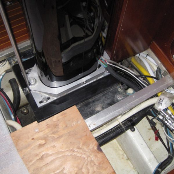 Belle Aurore, mast step going together Baltic 55