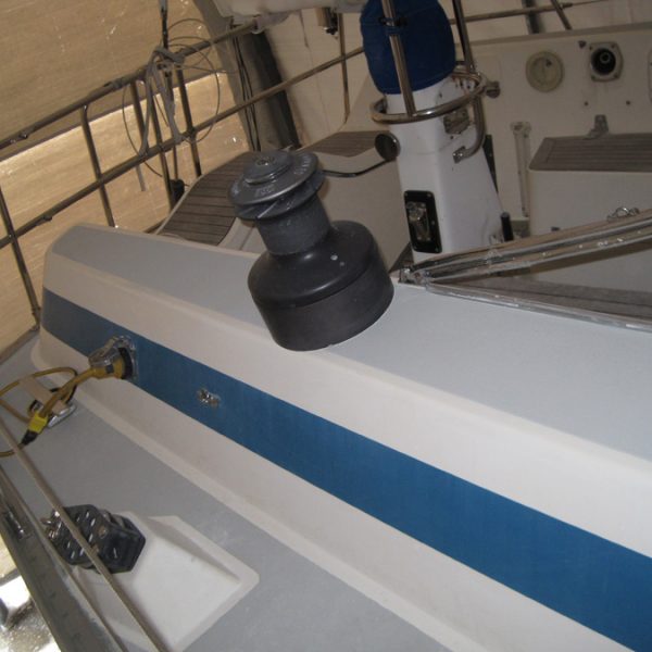 Eagle’s gift single aft winch on new non-skid paint Eagle's gift single aft winch on new non-skid paint